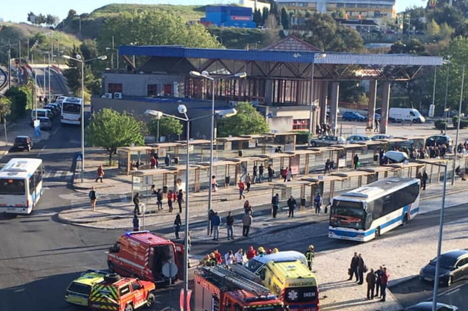 Acidente na estação de Monte Abrãao em Sintra