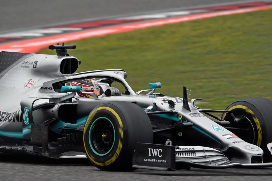 Lewis Hamilton vence GP da China e assume liderança do Mundial de Fórmula 1
