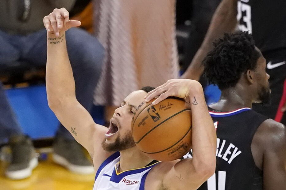 Stephen Curry é o melhor marcador de triplos nos 'play-offs' da NBA