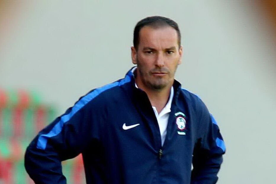 Petit admite que forçou amarelos para poupar jogadores diante do Benfica