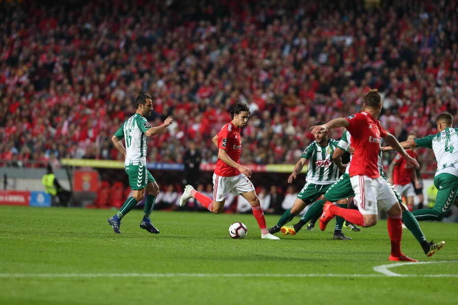 Benfica defronta o Vitória de Setúbal	