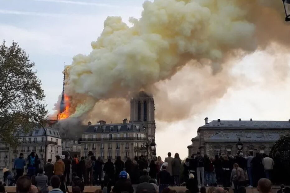 Incêndio na Catedral de Notre-Dame