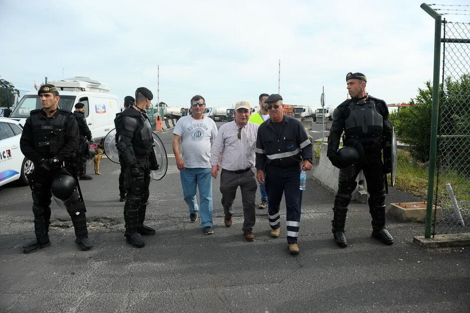 Concentração de motoristas durante greve nacional leva a intervenção da GNR