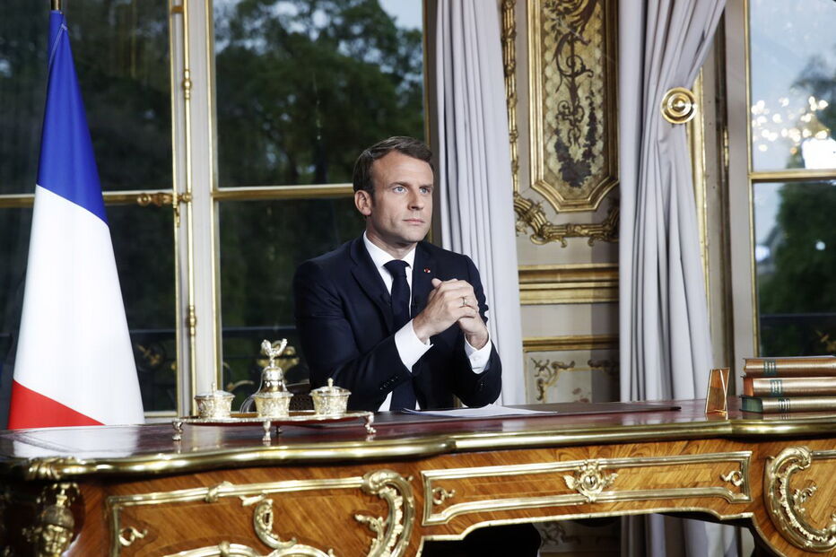 Macron quer reconstruir uma 