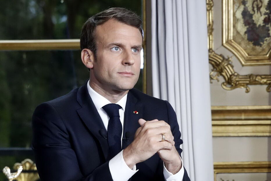 Macron quer reconstruir uma 