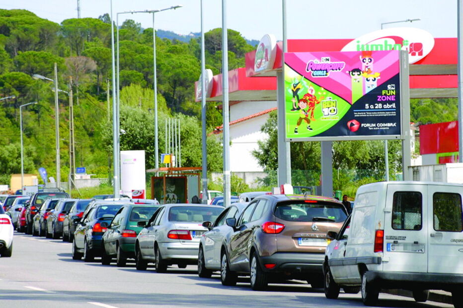 No Centro, em Leiria e Coimbra, foram muitos os que andaram de posto em posto a tentar a sorte