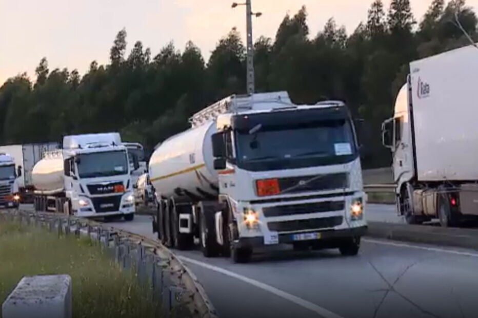 Motoristas exigiram segurança para fazer o transporte de combustível até Lisboa