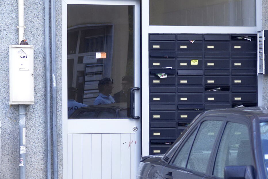 Idoso de 86 anos dispara contra vizinho em prédio no Pinhal Novo