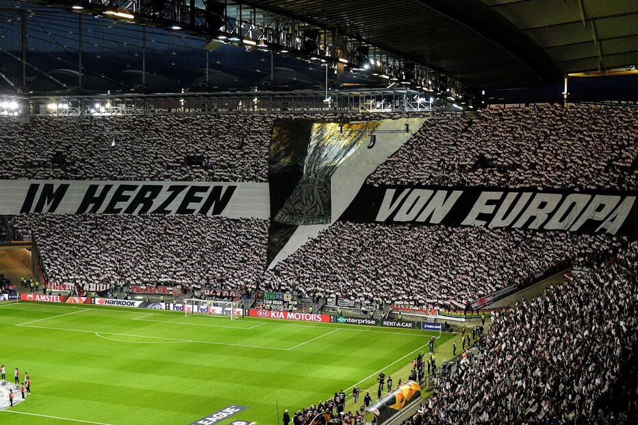 Jogo entre Eintracht Frankfurt e Benfica	