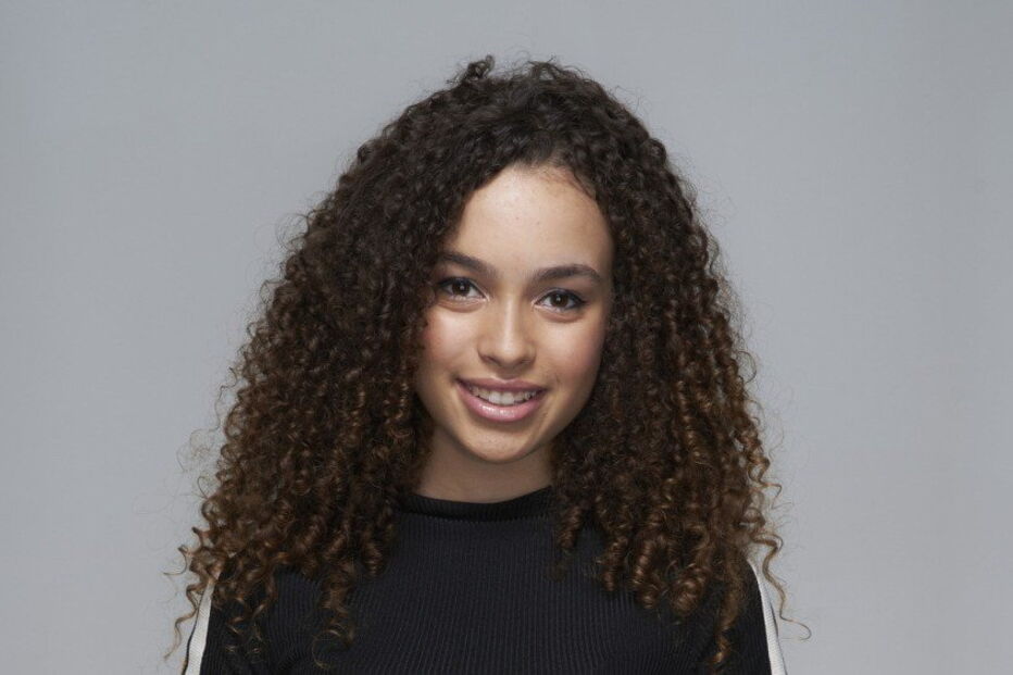 Atriz britânica morre aos 16 anos na sequência de um desmaio