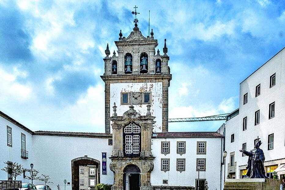 Oratório e torre sineira de Braga