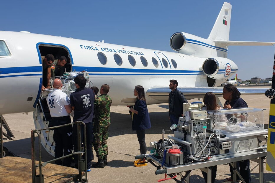 Força Aérea transporta recém-nascido de urgência dos Açores para o continente 