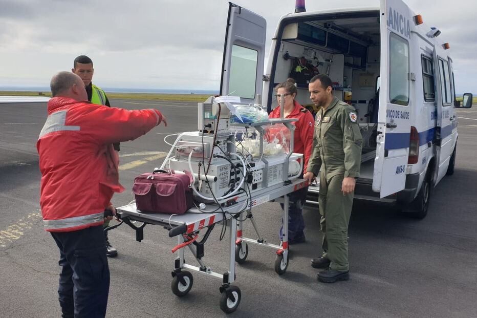 Força Aérea transporta recém-nascido de urgência dos Açores para o continente 