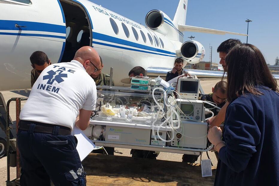 Força Aérea transporta recém-nascido de urgência dos Açores para o continente 