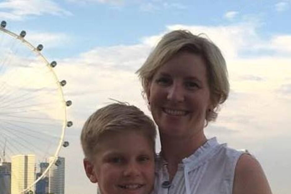 Pai desesperado encontra filhos e mulher mortos após massacre no Sri Lanka