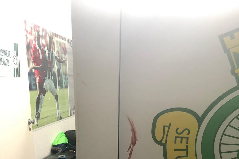 Estádio do Vitória de Setúbal foi invadido e vandalizado