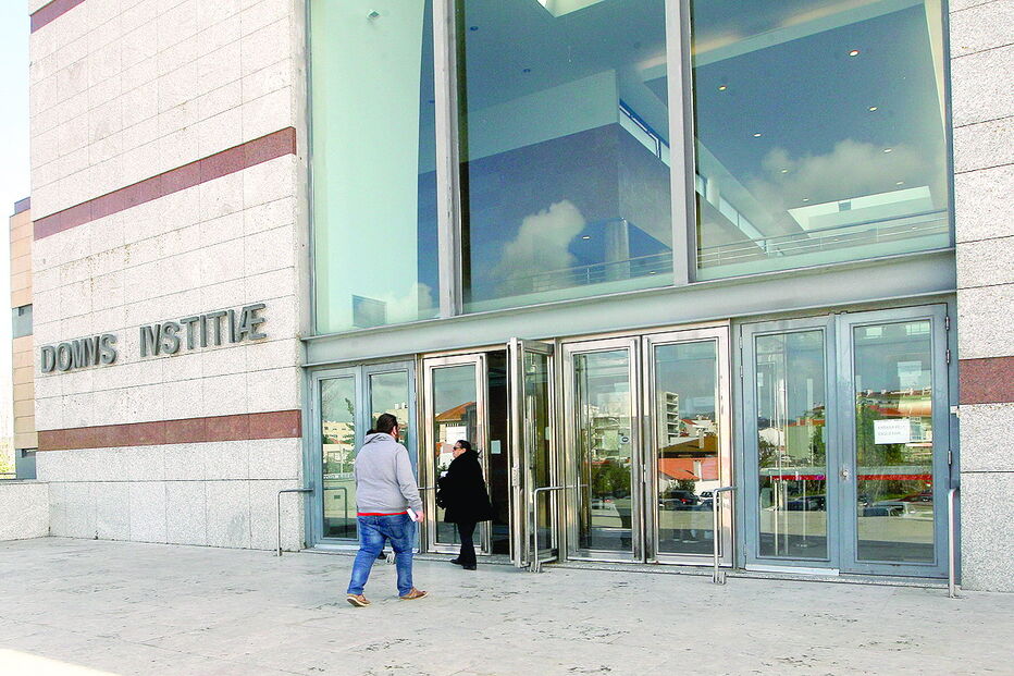 Julgamento vai decorrer no Tribunal de Loures, por serem aí os julgamentos dos crimes mais graves. Jurados vão começar a ser selecionados