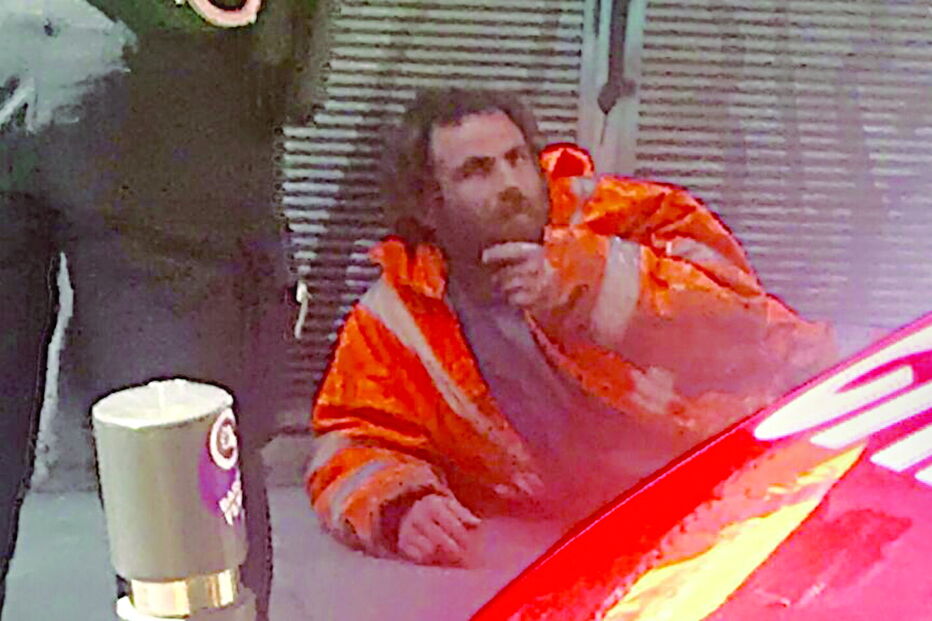 ‘Monstro de Raval’, como já é conhecido, foi detido várias vezes pela polícia, mas nunca foi levado a tribunal