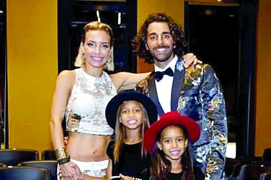 Luciana Abreu e Daniel Souza com Lyonce e Lyannii, filhas de Luciana e o ex-marido Yannick Djaló