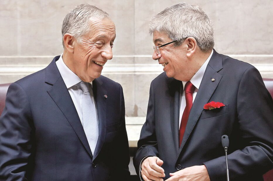 Marcelo Rebelo de Sousa foi  recebido na Assembleia por Ferro Rodrigues