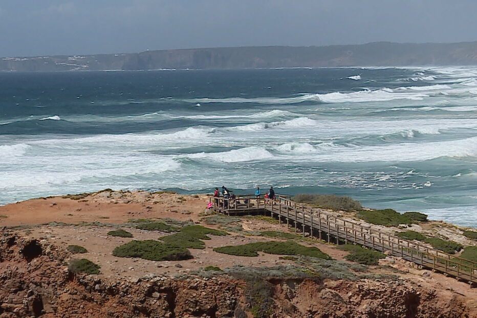 Turista alemão morre afogado em praia sem vigilância em Aljezur  