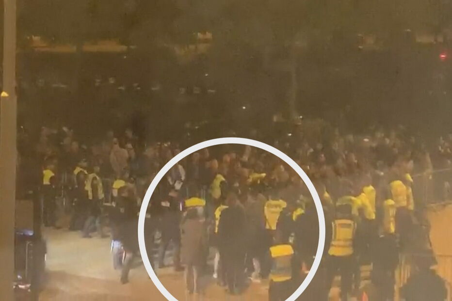 Sérgio Conceição discute com adeptos que assobiam jogadores do FC Porto