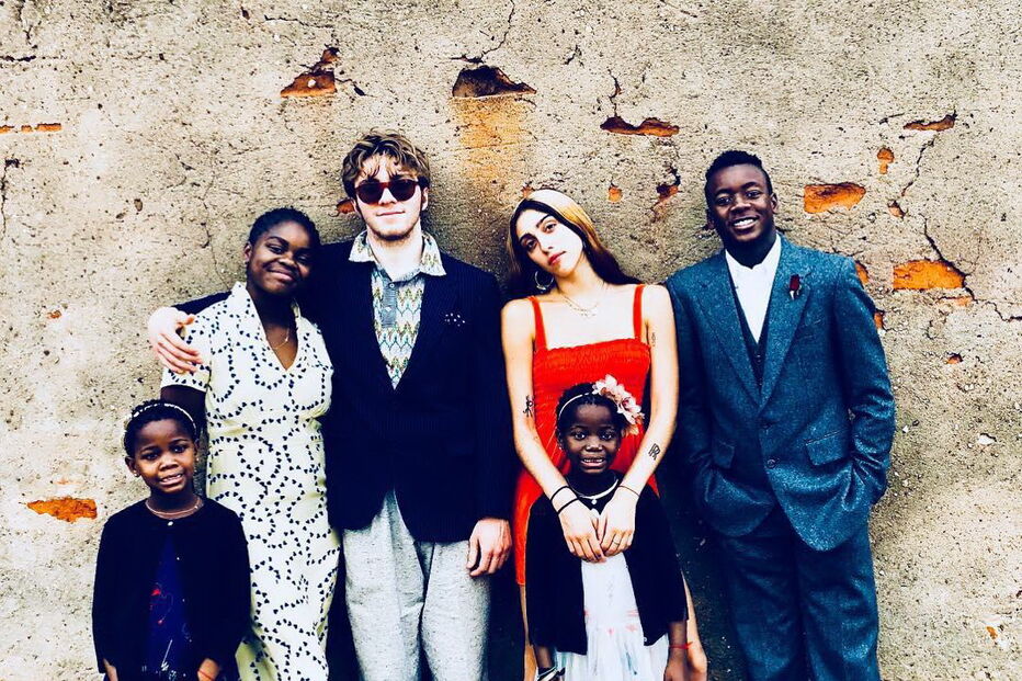 Madonna reuniu todos os filhos numa fotografia
