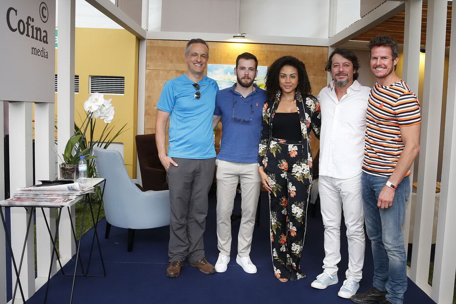 Atores da novela da CMTV ‘Alguém Perdeu’ não quiseram perder o arranque de mais um Estoril Open. Diogo Costa Reis, Francisco Penim, Jacira Araújo, António Pedro Cerdeira e Ricardo Trêpa estiveram sempre animados    