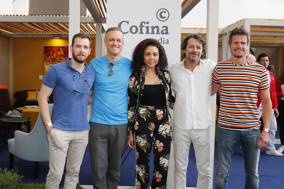 Atores da novela da CMTV ‘Alguém Perdeu’ não quiseram perder o arranque de mais um Estoril Open. Diogo Costa Reis, Francisco Penim, Jacira Araújo, António Pedro Cerdeira e Ricardo Trêpa estiveram sempre animados    