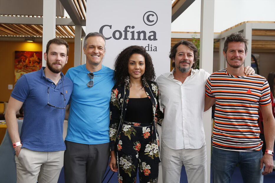Atores da novela da CMTV ‘Alguém Perdeu’ não quiseram perder o arranque de mais um Estoril Open. Diogo Costa Reis, Francisco Penim, Jacira Araújo, António Pedro Cerdeira e Ricardo Trêpa estiveram sempre animados    