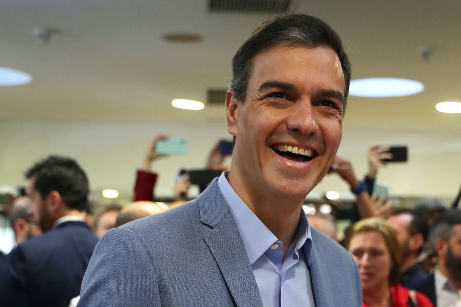 Urnas já abriram e espanhóis votam para eleger um novo governo