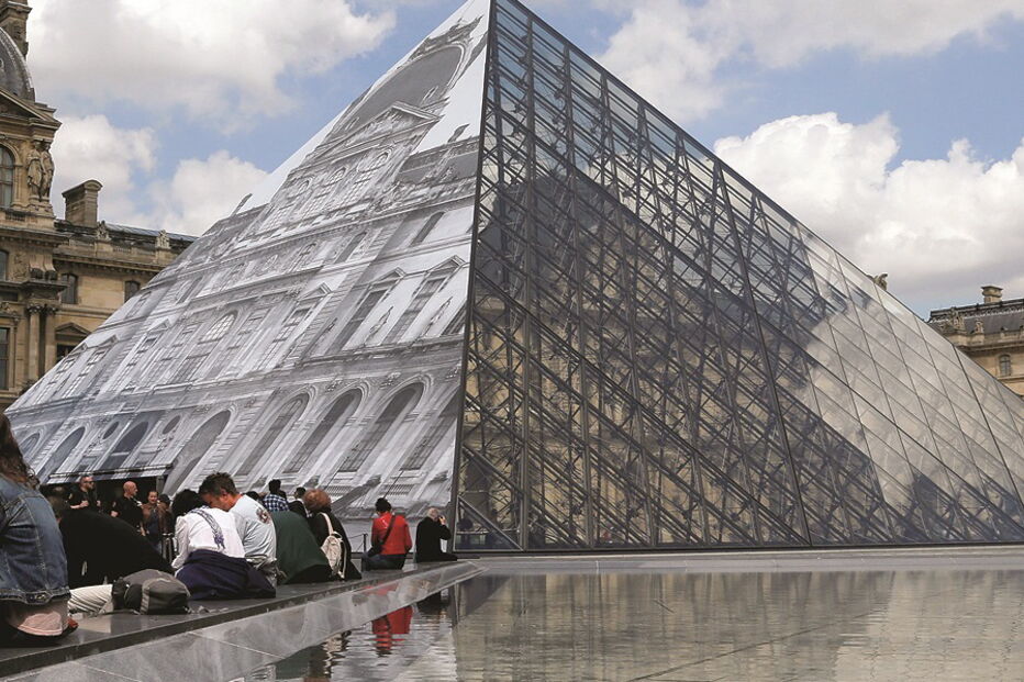 Exposição que celebra o génio de Leonardo Da Vinci abre no Museu do Louvre, em Paris, no dia 24 de outubro 