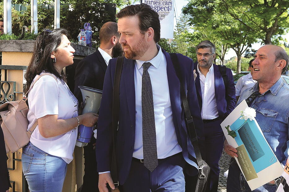 Inspetores chegaram à sede da Ordem às 10h45