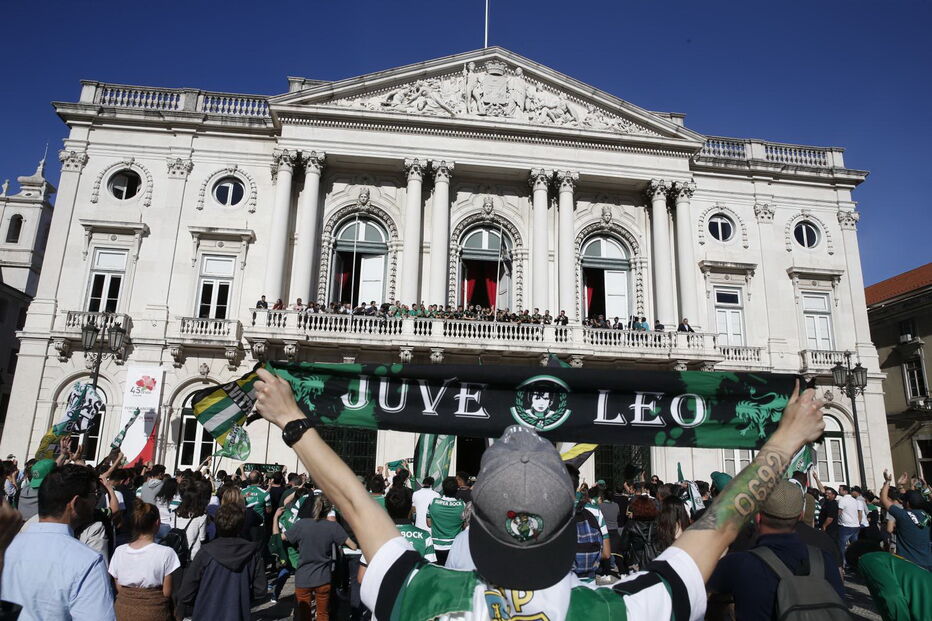 Campeões europeus de Futsal aclamados em Lisboa
