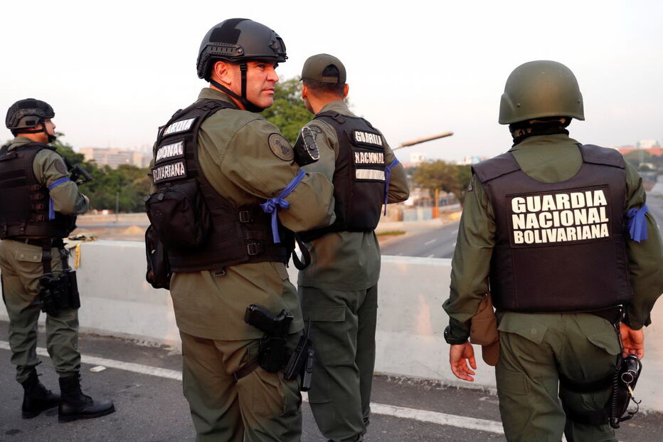 Tensão e confrontos nas ruas venezuelanas