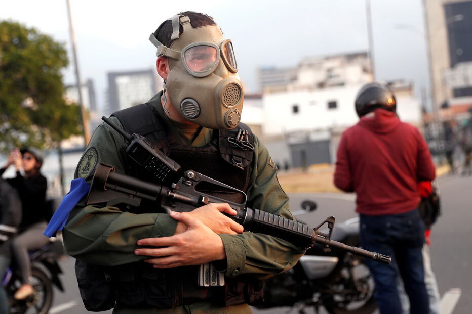 Tensão e confrontos nas ruas venezuelanas