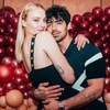 Sophie Turner e Joe Jonas casam de surpresa em Las Vegas. Veja as imagens