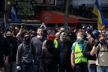 Coletes amarelos voltam a sair à rua em Paris no Dia do Trabalhador