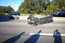 Violento acidente faz 10 feridos na A29 em Gaia. Nove carros envolvidos 