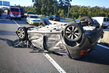 Violento acidente faz 10 feridos na A29 em Gaia. Nove carros envolvidos 