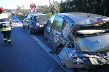 Violento acidente faz 10 feridos na A29 em Gaia. Nove carros envolvidos 