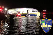 Avião comercial cai em rio nos EUA sem provocar qualquer morte