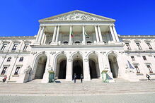 Deputados apanhados no caso das viagens ao Euro pagas pela Galp 