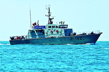 Embarcação da Marinha integrou exercício e esteve junto à orla costeira para intervir se fosse necessária uma busca mais alargada