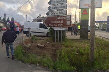 Carro despista-se e entra numa padaria em Águeda