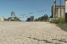 Mulher morre atropelada por comboio. Linha do Norte cortada junto a Alhandra