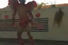 Escola primária contrata stripper para festejar o Dia da Mãe