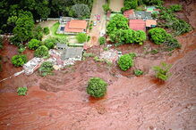 Imagens da maré de resíduos tóxicos após a derrocada em Brumadinho 