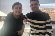 Dolores Aveiro, Cristiano, Netos