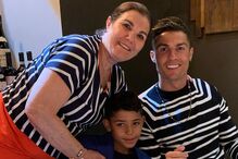 Dolores Aveiro, Cristiano, Netos